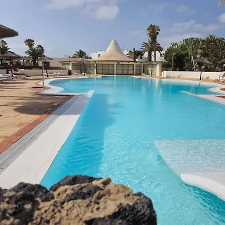 Lido-playa Roca With Sea Front Access - Free Ac - Wifi Apartment